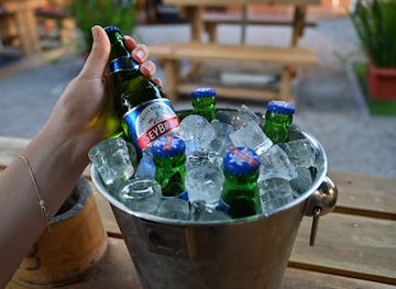 seychelles/ile-therese/bar/barrel-night-club