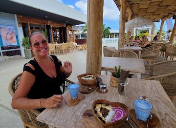 curacao/mambo-beach/bar/bliss-the-berry