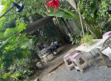new-caledonia/north-province/bar/nakamal-o-mirage