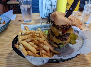 wisconsin/central-wisconsin/bar/lily-junction-formerly-da-best-bar