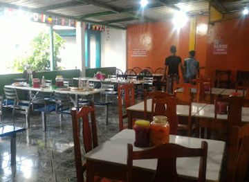 honduras/lago-de-yojoa/bar/the-black-bass