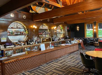 michigan/harbor-springs/bar/stafford-s-pier-restaurant