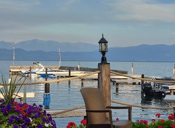 montana/flathead-lake/bar/harbor-grille