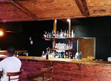 grenada/annandale-falls/bar/dragon-bay-bar