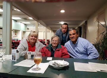 new-zealand/marlborough/bar/bottle-o-redwood-the-redwood-tavern