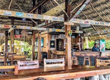 belize/maya-mountains/bar/yoli-s-over-da-water-bar-grill