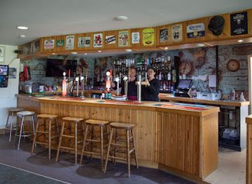 guernsey/sark/bar/bon-marin-cafe-captain-s-bar