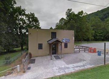 kentucky/cumberland-gap-national-historical-park/bar/caboose-saloon