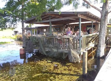 Turtle’s Bar & Grill