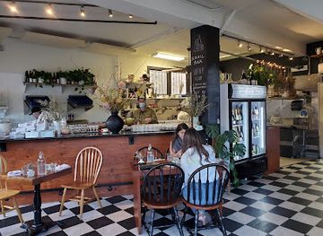 california/oakland/temescal/bar/snail-bar