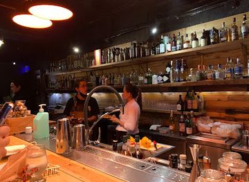 philippines/manila/makati/bar/bar-10-four