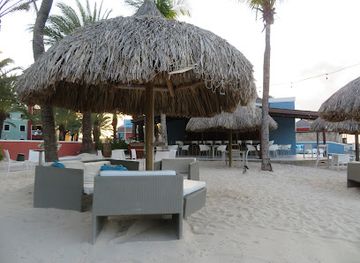 curacao/mahaai/bar/infinity-pool-bar-grill