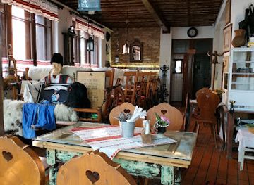 hungary/hortobagy/bar/aztek-kavezo