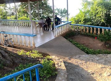 tanzania/tanga/bar/inn-by-the-sea-bar