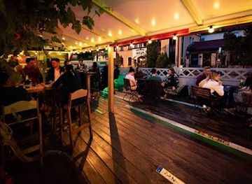 romania/brasov/stupini/bar/propaganda