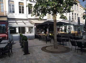 belgium/bruges/minnewater/bar/in-the-mood-dinner-in-the-park