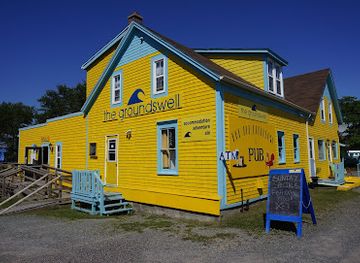canada/cape-breton-highlands-national-park/bar/groundswell-pub-inn
