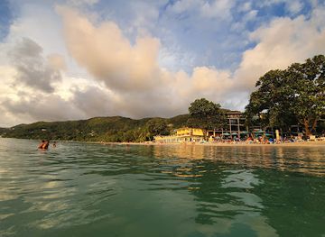 seychelles/ile-aux-recifs/bar/ocean-deck-bar