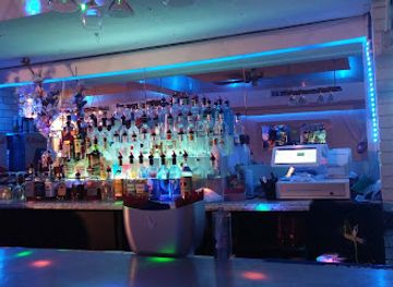 west-virginia/watoga-state-park/bar/vino-s-bar-and-grill