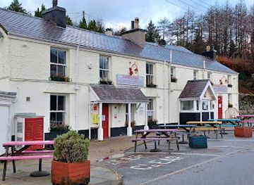 united-kingdom/snowdonia-national-park/bar/cwellyn-arms