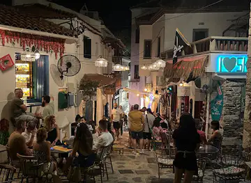 Amuerte cocktail bar