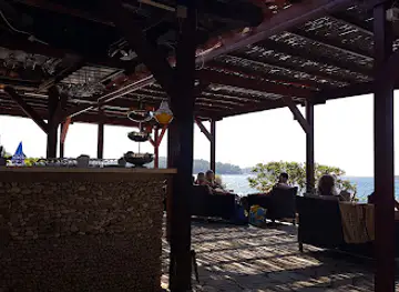 Vista Mare Beach Bar