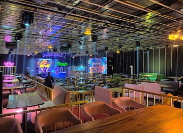 laos/phakse-province/bar/qq-restaurant-and-bar