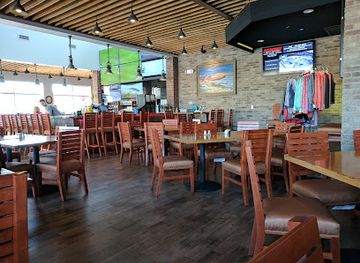 missouri/white-river-basin/bar/redhead-lakeside-grill-and-yacht-club