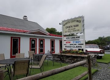 vermont/woodstock/bar/the-white-cottage-snack-bar