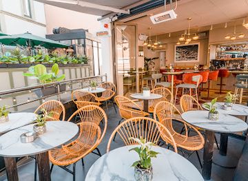 norway/oslo/frogner/bar/libertine-vinbar