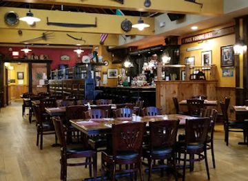 new-jersey/high-point-state-park/bar/grasshopper-off-the-green