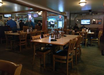 illinois/wabash-valley/bar/dyes-bar-grill