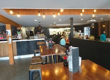 new-zealand/fox-glacier/bar/snakebite-brewery