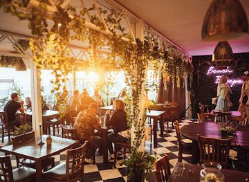 latvia/liepaja/bar/red-sun-buffet