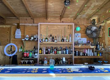 the-bahamas/rum-cay/bar/geejay-s