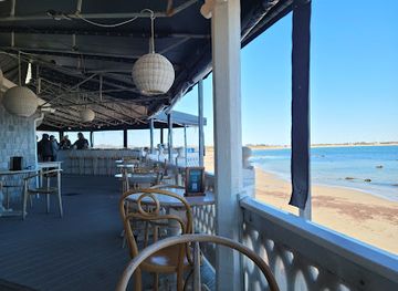 rhode-island/block-island/bar/the-surf