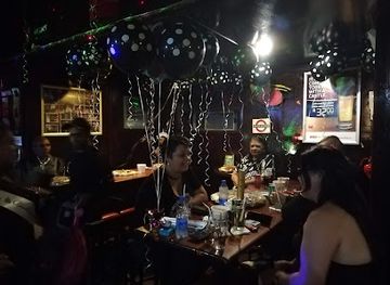 south-africa/port-elizabeth/bar/the-blinking-owl