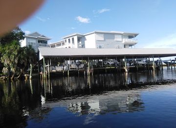 florida/suwannee-river/bar/salt-creek-restaurant