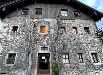 austria/salzkammergut-lakes/bar/hades