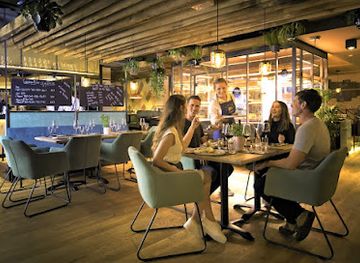 austria/kaprun/bar/restaurant-luis-gardens