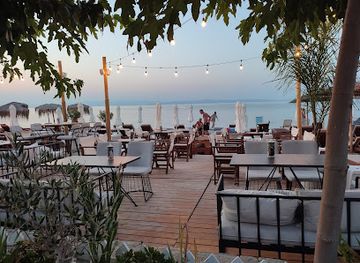 greece/chalkidiki/bar/salty-sea-side-bar