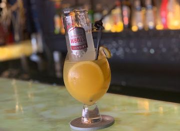 malawi/central-region/bar/flamingo-lounge