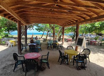 saint-lucia/vieux-fort/bar/the-reef-beach-cafe