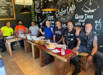 fiji/vanua-levu/bar/retro-cafe