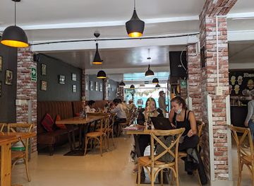 peru/machu-picchu/machu-picchu-pueblo/bar/chullos-restaurant-craft-beer