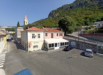 croatia/banovina/bar/caffe-bar-frankopan