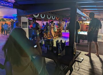 sint-maarten/little-bay-beach/bar/soggy-dollar-bar