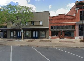 oklahoma/bartlesville/bar/gina-s-wine-bar-cigar-room