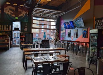 colorado/denver/rino-river-north-art-district/bar/first-draft-taproom-kitchen