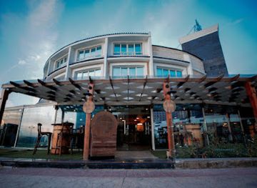 egypt/alexandria/bar/hooliganseg